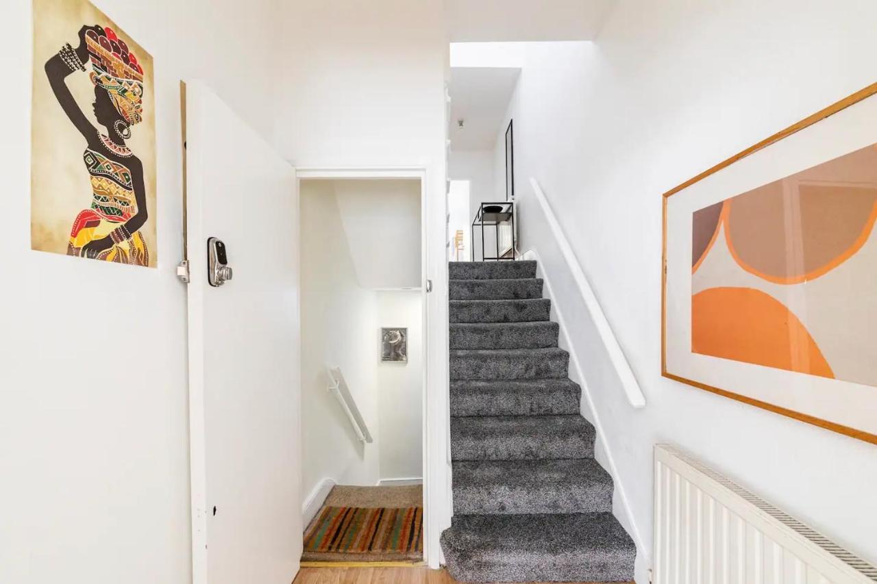 Large, Bright And Spacious 3 Bed Flat In London Exterior photo